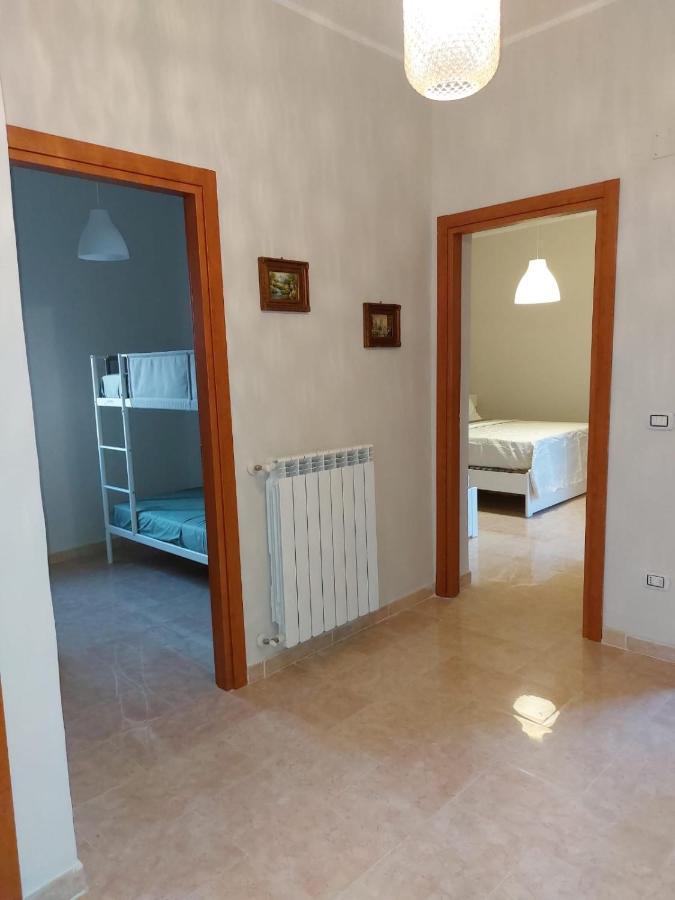 Esther Guest House Castel Volturno Eksteriør bilde